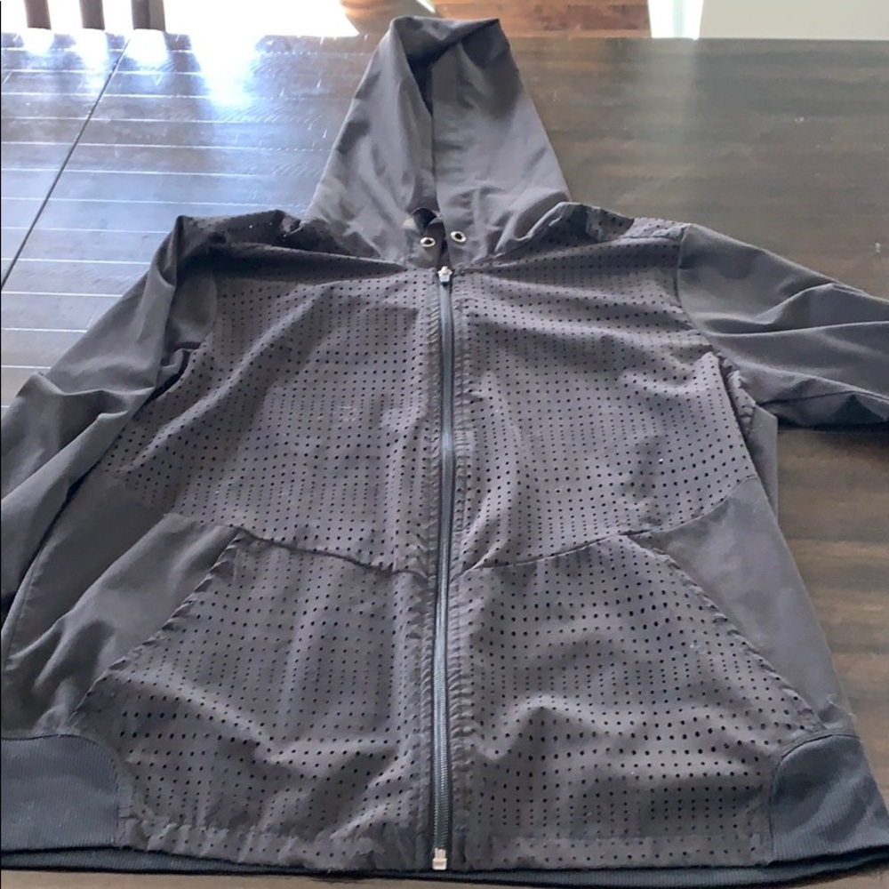 Windbreaker , missing hood strings - Picture 2 of 3